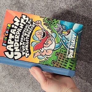 Scholastic Captain Underpants Book